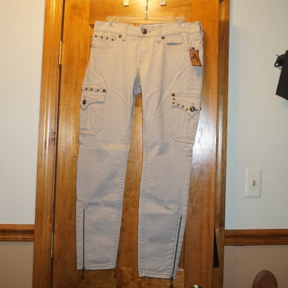 Antique Rivet Khaki Jeans - Picture 6 of 16